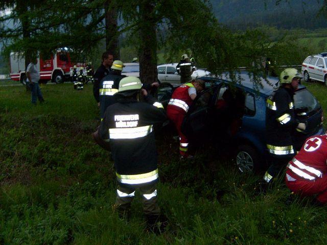 08-05-11 unfall rottau 004