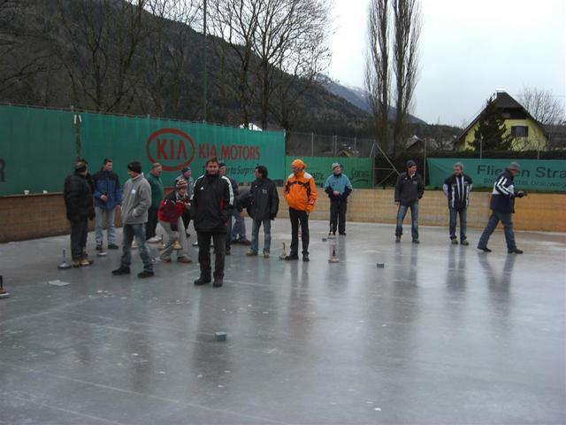 10-01-02 Ortsmeisterschaften Eisstock 2010-012