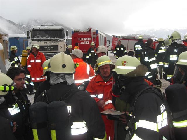 10-12-02 - Brand Radlader 008