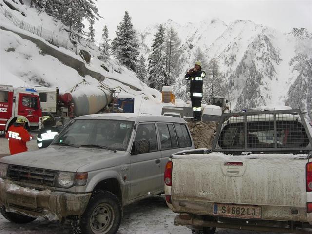 10-12-02 - Brand Radlader 033