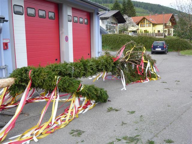 10-04-30 Maibaum 087