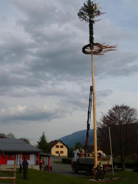 10-04-30 Maibaum 095