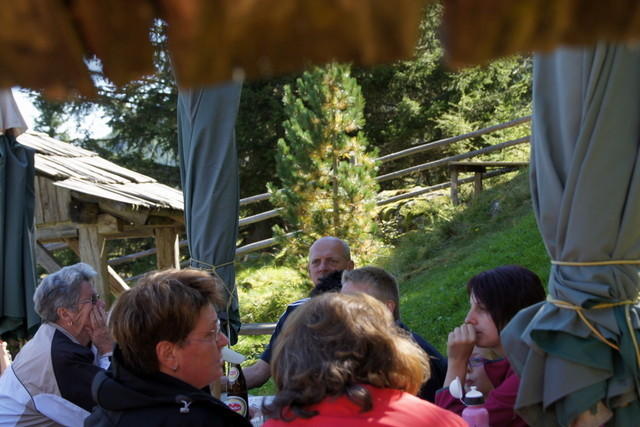 12-09-09 Almwandertag 2012 027