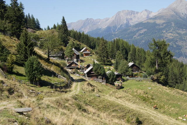 12-09-09 Almwandertag 2012 079