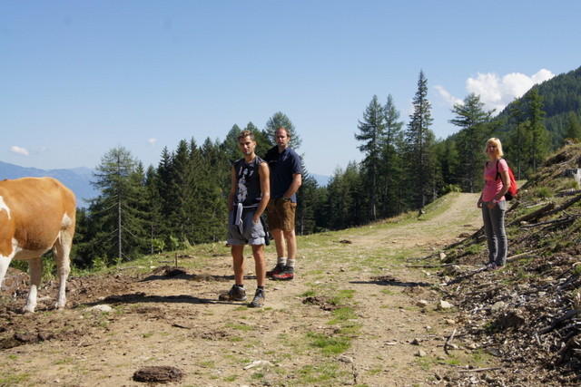 12-09-09 Almwandertag 2012 089