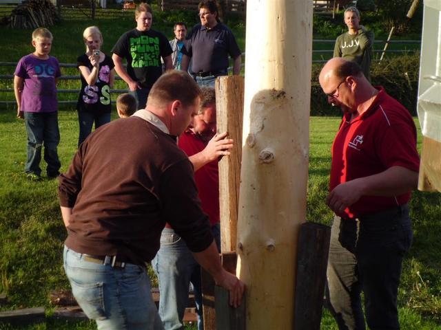 12-04-30 Maibaum 047