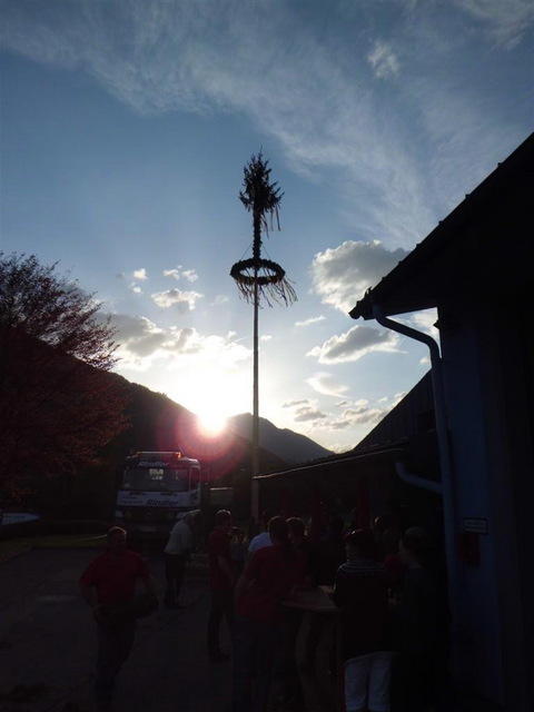 12-04-30 Maibaum 060